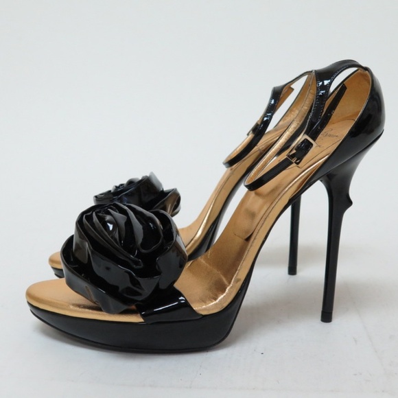 Roger Vivier Shoes - NEW Roger Vivier Sandal Rose n Roll Patent Leather